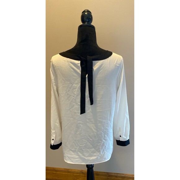The Limited Blouse Sz Medium Long Sleeve Contrasting Black Peter Pan Collar Top - Picture 5 of 11